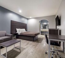 Americas Best Value Platinum Inn & Stes Room