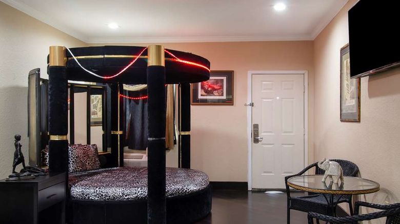 <b>Americas Best Value Platinum Inn & Stes Room</b>. Images powered by <a href="https://iceportal.shijigroup.com/" title="IcePortal" target="_blank">IcePortal</a>.