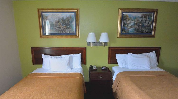Jameson Inn Hazlehurst Suite