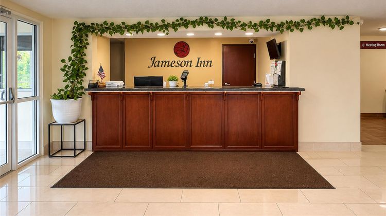 Jameson Inn Hazlehurst Lobby