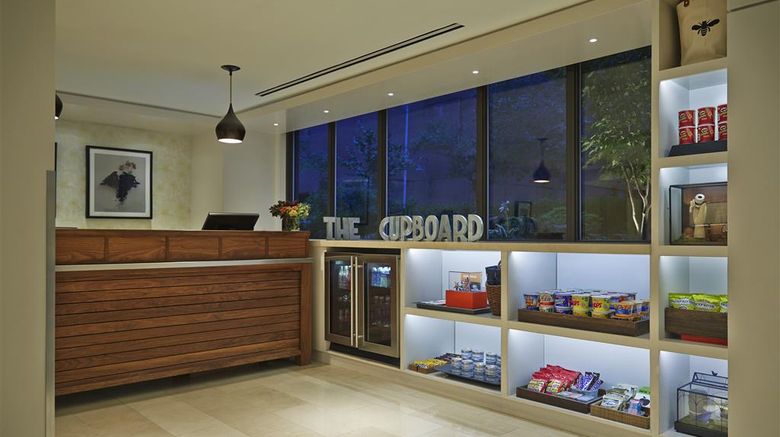 <b>The Gardens Sonesta ES Suites New York Lobby</b>. Images powered by <a href="https://iceportal.shijigroup.com/" title="IcePortal" target="_blank">IcePortal</a>.