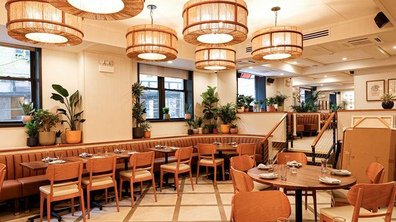 <b>The Shelburne Sonesta New York Restaurant</b>. Images powered by <a href="https://iceportal.shijigroup.com/" title="IcePortal" target="_blank">IcePortal</a>.