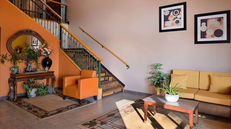 <b>Americas Best Value Inn & Suites Madera Lobby</b>. Images powered by <a href="https://iceportal.shijigroup.com/" title="IcePortal" target="_blank">IcePortal</a>.