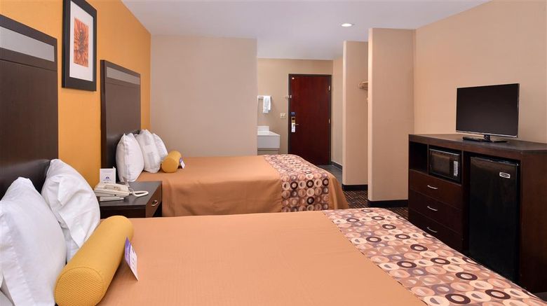 <b>Americas Best Value Inn & Suites Madera Room</b>. Images powered by <a href="https://iceportal.shijigroup.com/" title="IcePortal" target="_blank">IcePortal</a>.