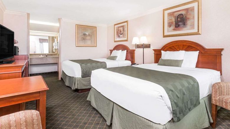 <b>Ramada Macon Room</b>. Images powered by <a href="https://iceportal.shijigroup.com/" title="IcePortal" target="_blank">IcePortal</a>.
