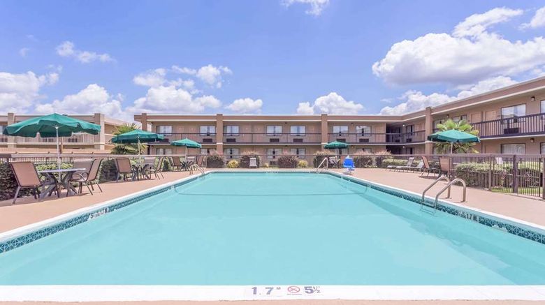 <b>Ramada Macon Pool</b>. Images powered by <a href="https://iceportal.shijigroup.com/" title="IcePortal" target="_blank">IcePortal</a>.