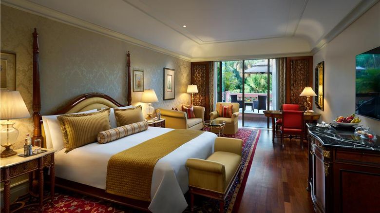 <b>The Leela Palace Bangalore Room</b>. Images powered by <a href="https://iceportal.shijigroup.com/" title="IcePortal" target="_blank">IcePortal</a>.