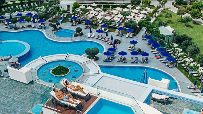<b>Atrium Platinum Spa & Convention Resort Pool</b>. Images powered by <a href="https://iceportal.shijigroup.com/" title="IcePortal" target="_blank">IcePortal</a>.