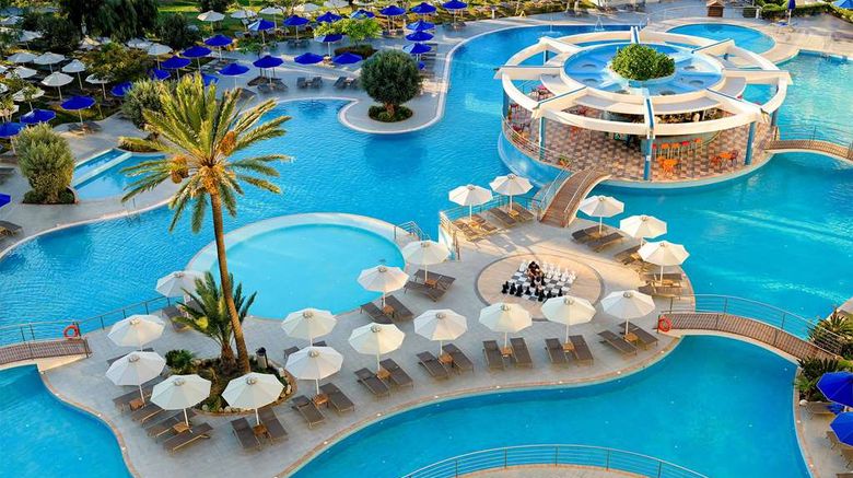 <b>Atrium Platinum Spa & Convention Resort Pool</b>. Images powered by <a href="https://iceportal.shijigroup.com/" title="IcePortal" target="_blank">IcePortal</a>.
