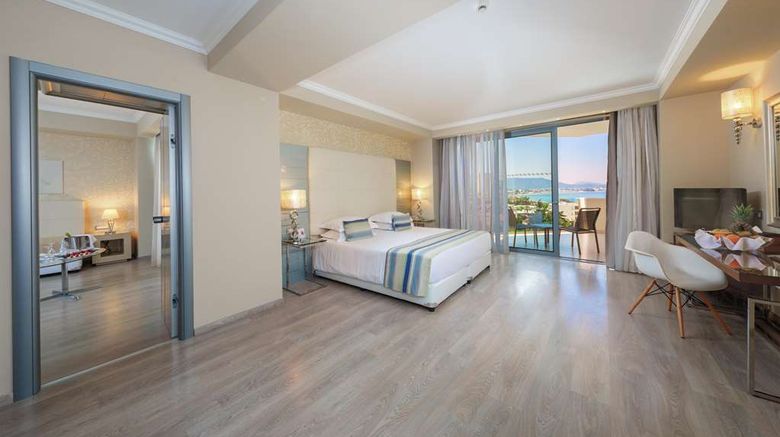 <b>Atrium Platinum Spa & Convention Resort Room</b>. Images powered by <a href="https://iceportal.shijigroup.com/" title="IcePortal" target="_blank">IcePortal</a>.