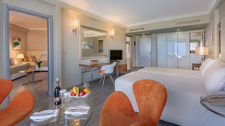 <b>Atrium Platinum Spa & Convention Resort Suite</b>. Images powered by <a href="https://iceportal.shijigroup.com/" title="IcePortal" target="_blank">IcePortal</a>.