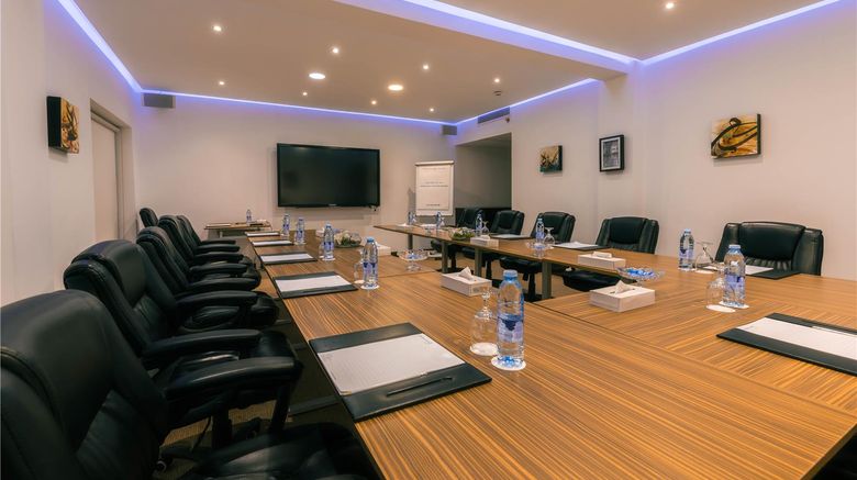<b>Golden Tulip Bahrain Meeting</b>. Images powered by <a href="https://iceportal.shijigroup.com/" title="IcePortal" target="_blank">IcePortal</a>.