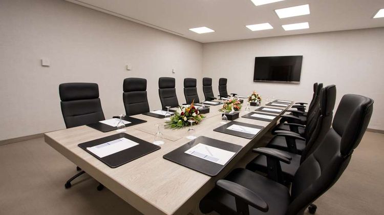 Golden Tulip El Mechtel Tunis Meeting
