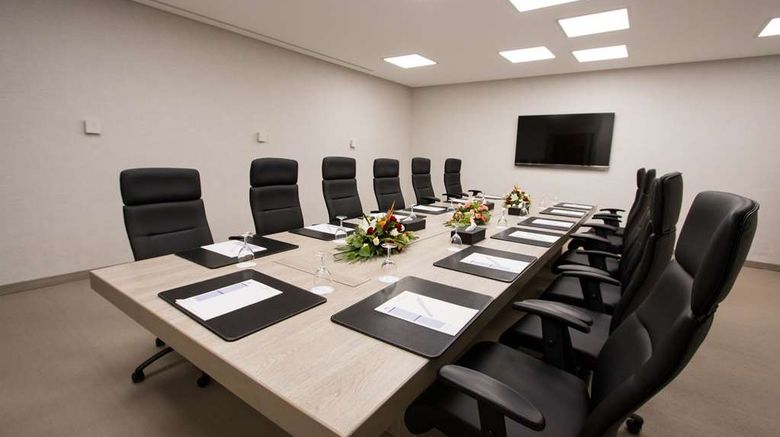 <b>Golden Tulip El Mechtel Tunis Meeting</b>. Images powered by <a href="https://iceportal.shijigroup.com/" title="IcePortal" target="_blank">IcePortal</a>.