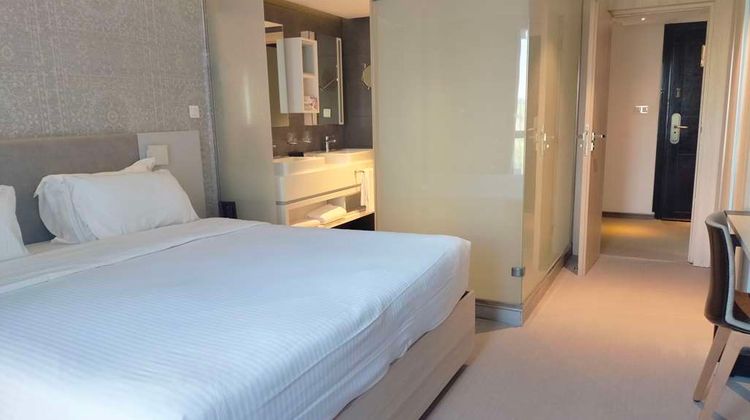 Golden Tulip El Mechtel Tunis Suite