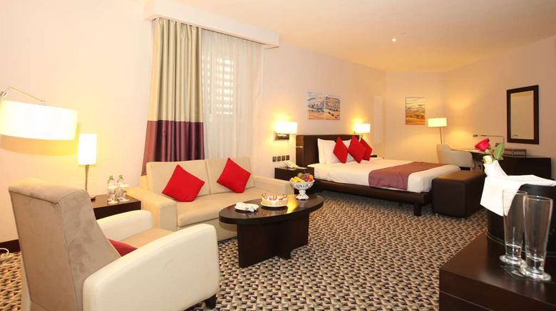 <b>Golden Tulip Hail Hotel Suite</b>. Images powered by <a href="https://iceportal.shijigroup.com/" title="IcePortal" target="_blank">IcePortal</a>.