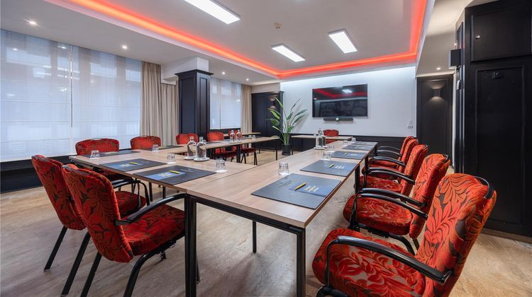 Golden Tulip Hotel Central Meeting