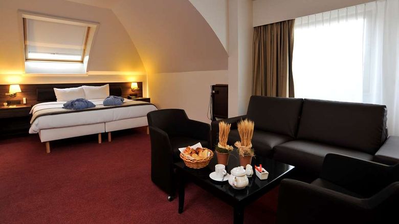 <b>Golden Tulip Hotel De Medici Suite</b>. Images powered by <a href="https://iceportal.shijigroup.com/" title="IcePortal" target="_blank">IcePortal</a>.