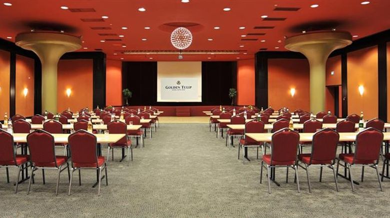 <b>Golden Tulip Kassel Hotel Reiss Ballroom</b>. Images powered by <a href="https://iceportal.shijigroup.com/" title="IcePortal" target="_blank">IcePortal</a>.
