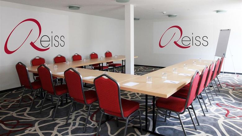 <b>Golden Tulip Kassel Hotel Reiss Meeting</b>. Images powered by <a href="https://iceportal.shijigroup.com/" title="IcePortal" target="_blank">IcePortal</a>.