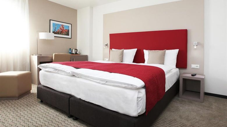 <b>Golden Tulip Kassel Hotel Reiss Room</b>. Images powered by <a href="https://iceportal.shijigroup.com/" title="IcePortal" target="_blank">IcePortal</a>.