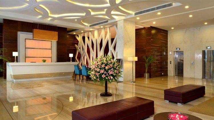 Golden Tulip Lucknow Lobby
