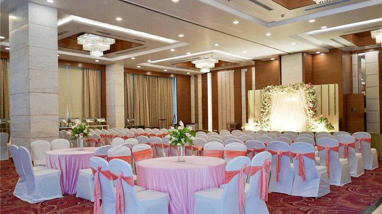 Golden Tulip Lucknow Other
