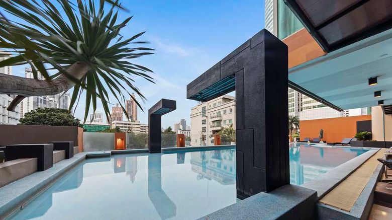 <b>Golden Tulip Mandison Suites Pool</b>. Images powered by <a href="https://iceportal.shijigroup.com/" title="IcePortal" target="_blank">IcePortal</a>.