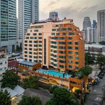 Golden Tulip Mandison Suites