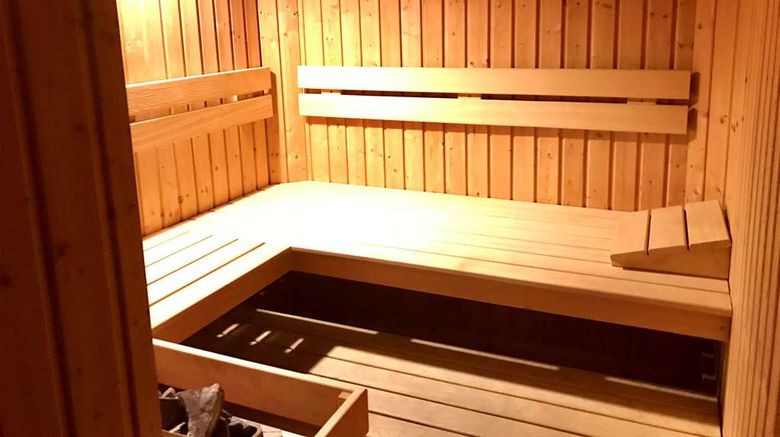 <b>Golden Tulip Opera de Noailles Spa</b>. Images powered by <a href="https://iceportal.shijigroup.com/" title="IcePortal" target="_blank">IcePortal</a>.