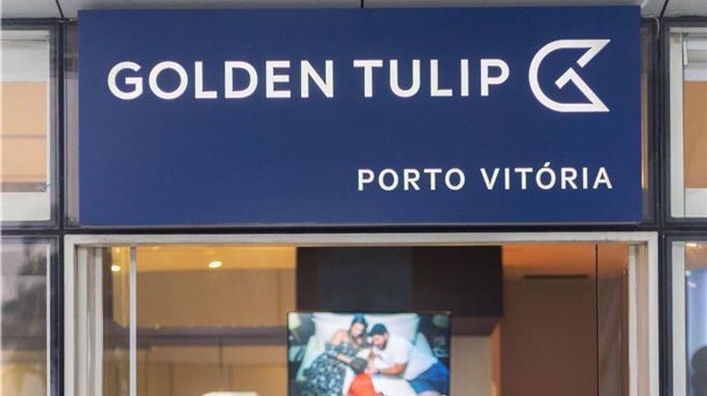<b>Golden Tulip Porto Vitoria Lobby</b>. Images powered by <a href="https://iceportal.shijigroup.com/" title="IcePortal" target="_blank">IcePortal</a>.