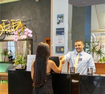 Golden Tulip Porto Vitoria Lobby