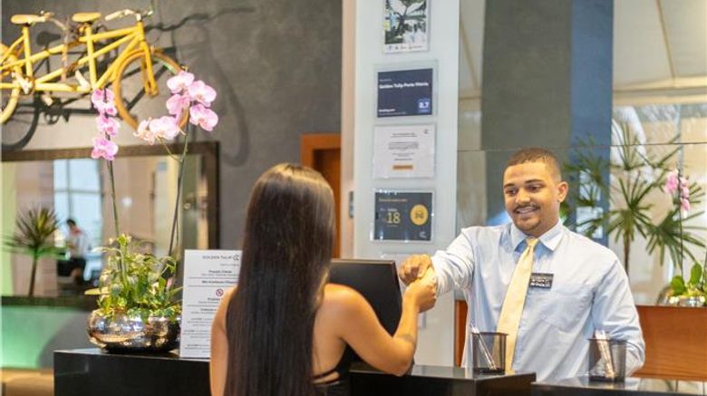 <b>Golden Tulip Porto Vitoria Lobby</b>. Images powered by <a href="https://iceportal.shijigroup.com/" title="IcePortal" target="_blank">IcePortal</a>.