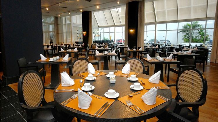 Golden Tulip Porto Vitoria Restaurant