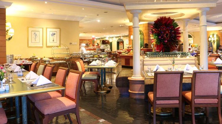 Golden Tulip Sovereign Hotel Bangkok Restaurant