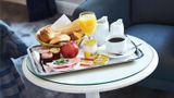 <b>Golden Tulip Washington Opera Room</b>. Images powered by <a href="https://iceportal.shijigroup.com/" title="IcePortal" target="_blank">IcePortal</a>.