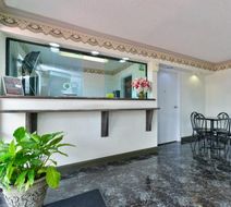 Americas Best Value Inn Hobby Arpt Lobby