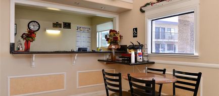 Americas Best Value Inn Pasadena Lobby