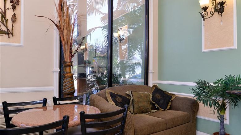 <b>Americas Best Value Inn Pasadena Lobby</b>. Images powered by <a href="https://iceportal.shijigroup.com/" title="IcePortal" target="_blank">IcePortal</a>.