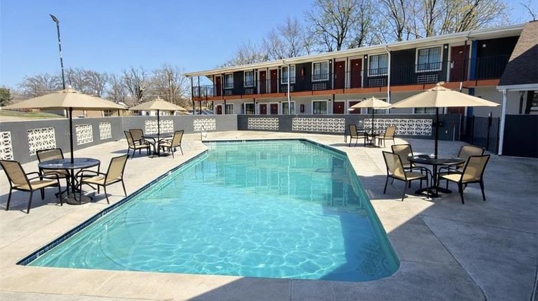 <b>Americas Best Value Inn, Ponca City Pool</b>. Images powered by <a href="https://iceportal.shijigroup.com/" title="IcePortal" target="_blank">IcePortal</a>.