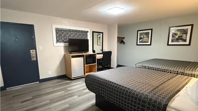 <b>Americas Best Value Inn, Ponca City Room</b>. Images powered by <a href="https://iceportal.shijigroup.com/" title="IcePortal" target="_blank">IcePortal</a>.