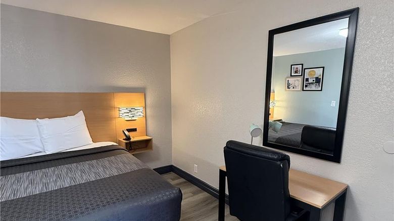 <b>Americas Best Value Inn, Ponca City Room</b>. Images powered by <a href="https://iceportal.shijigroup.com/" title="IcePortal" target="_blank">IcePortal</a>.