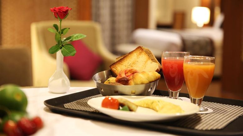 <b>Golden Tulip Hotel Jaipur Restaurant</b>. Images powered by <a href="https://iceportal.shijigroup.com/" title="IcePortal" target="_blank">IcePortal</a>.