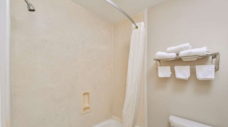 <b>Americas Best Value Inn Pasadena Room</b>. Images powered by <a href="https://iceportal.shijigroup.com/" title="IcePortal" target="_blank">IcePortal</a>.