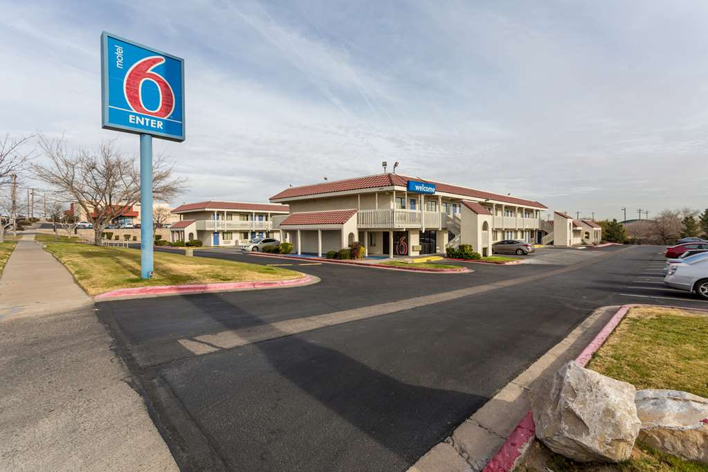 Xbox - MOTEL Motel-6_AFEB4226-5056-A348-