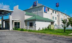 Motel 6 Seymour North