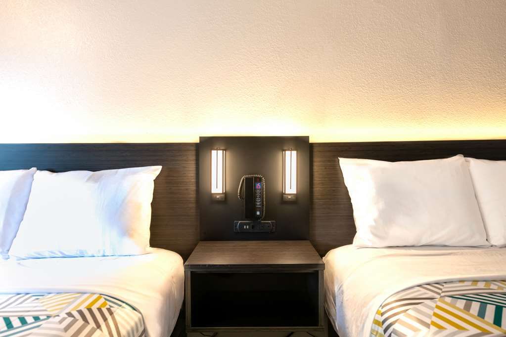 【ZP 】AUBERGE BIG CHARLOTTE ZP 】AUBERGE BIG CHARLOTTE ZP 】AUBERGE BIG CHARLOTTE Rooms – The