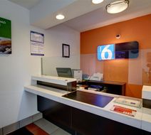 Motel 6 Richfield Lobby