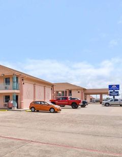 Americas Best Value Inn Clute Lake Jacks