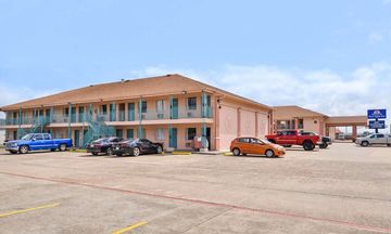 Americas Best Value Inn Clute Lake Jacks